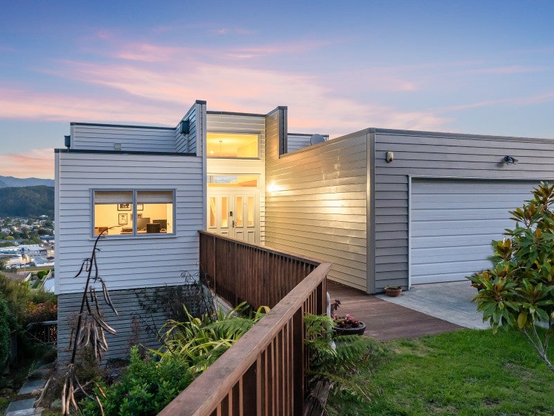 7 Swain Grove, Riverstone Terraces, Upper Hutt - Carousel 2