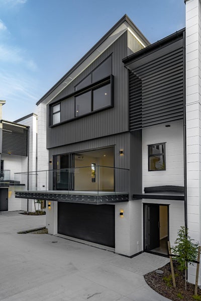 4 Stockade View Lane, Howick, Auckland - Carousel 2