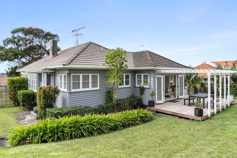 1 Matatua Street, Orakei, Auckland - Carousel 2