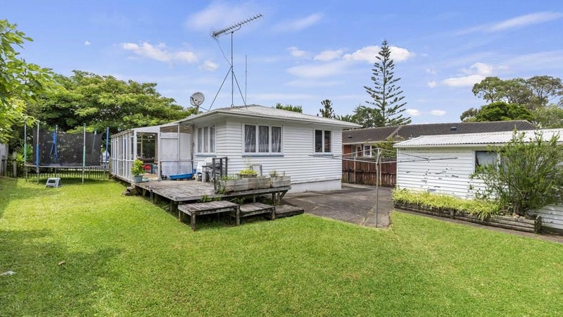 101 Gossamer Drive, Pakuranga Heights, Auckland - Carousel 1