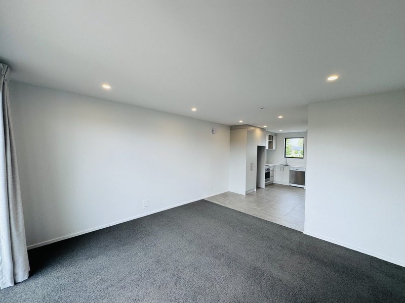 5A Malaga Crescent, Harewood, Christchurch - Carousel 2