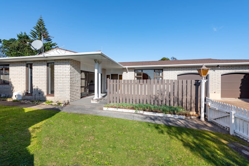 39 Manu Crescent, Upper Vogeltown, New Plymouth - Carousel 1
