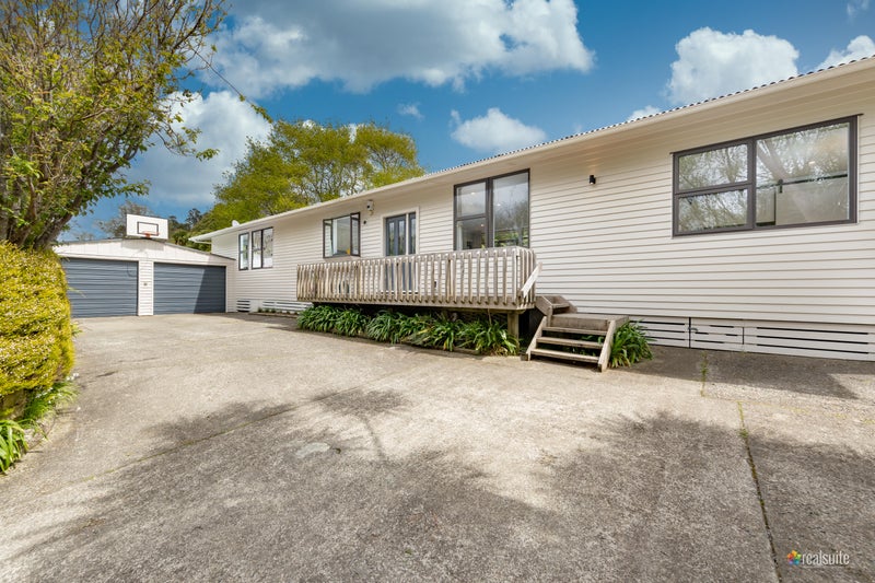 2 Avian Road, Blue Mountains, Upper Hutt - Carousel 1