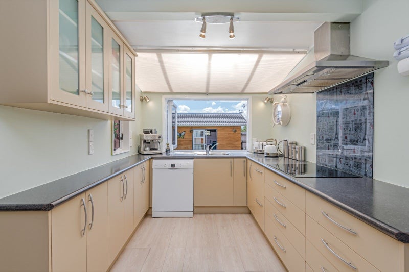 43 Benmore Avenue, Cloverlea, Palmerston North - Carousel 2