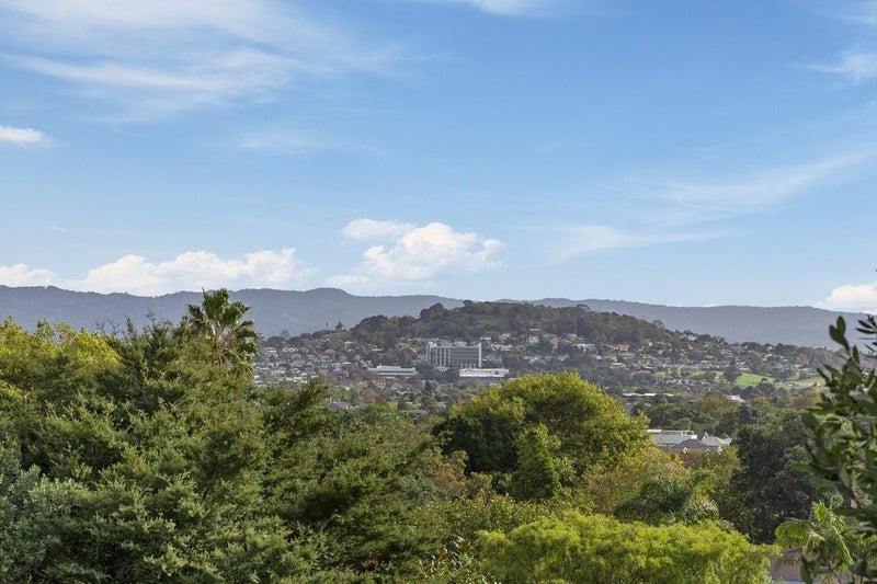 12/2 Fairview Road, Mount Eden, Auckland - Carousel 2
