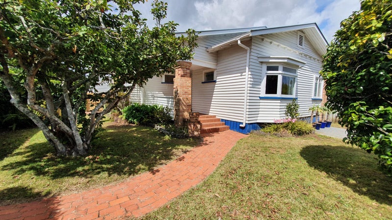 48 Springleigh Avenue, Mount Albert, Auckland - Carousel 1