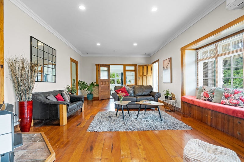 1 Kent Road, Regent, Whangarei - Carousel 1