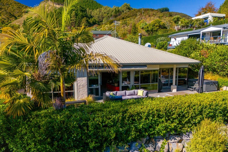 20B Strathaven Place, Atawhai, Nelson - Carousel 1