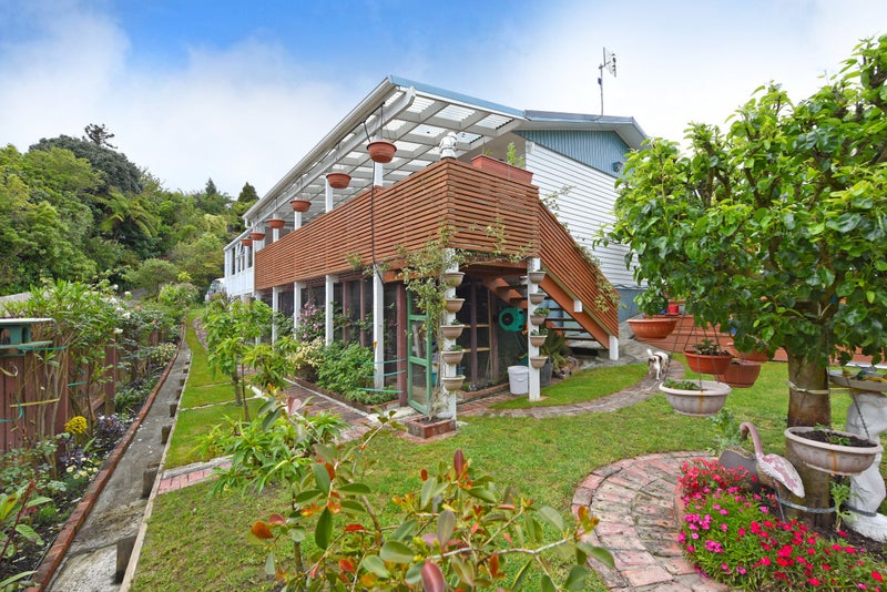 18 Vista Crescent, Maoribank, Upper Hutt - Carousel 20