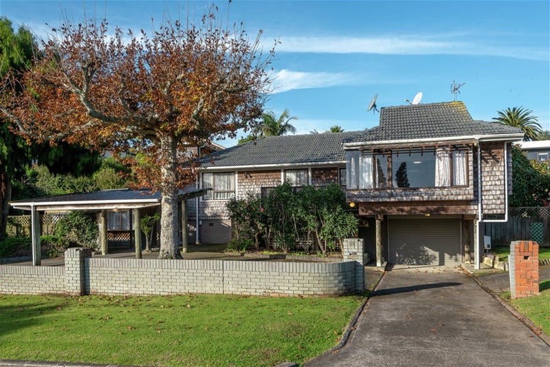 18 Evelyn Road, Cockle Bay, Auckland - Carousel 1