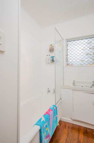 48 Fairlands Avenue, Waterview, Auckland - Carousel 15