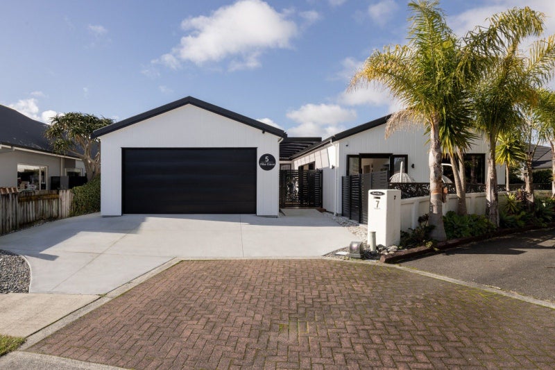 5 Piha Close, Papamoa Beach, Papamoa - Carousel 2