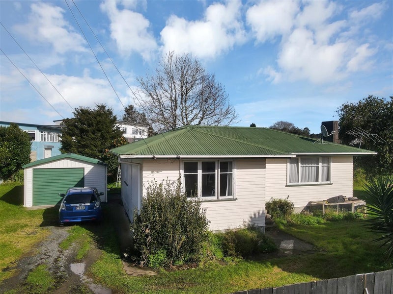 11 Greenhaven Avenue, Opaheke, Papakura - Carousel 1