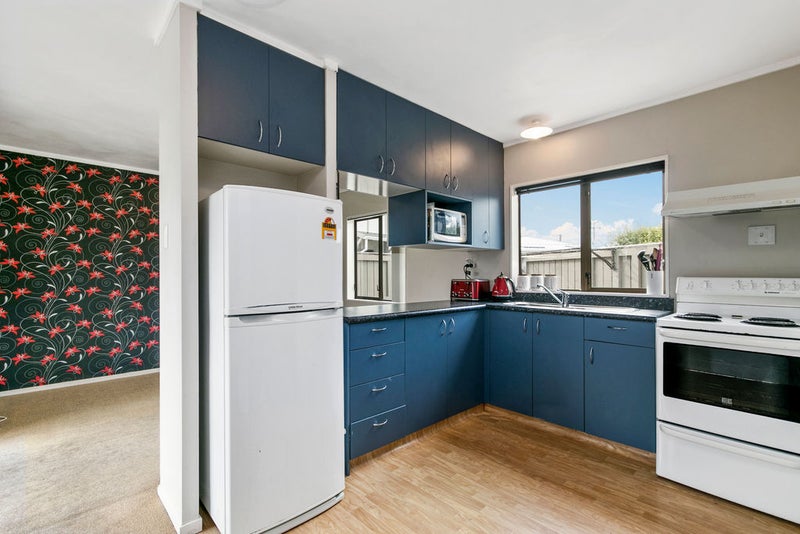 3/44 RANDWICK CRES, MOERA, LOWER HUTT - Carousel 2