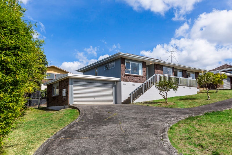 1/12 Lydford Place, Glendene, Auckland - Carousel 2