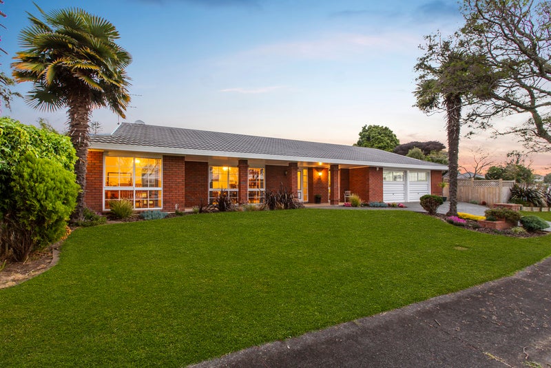 5 Carriage Close, Northpark, Auckland - Carousel 1