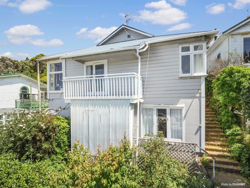 10 Queens Drive, Kilbirnie, Wellington - Carousel 1