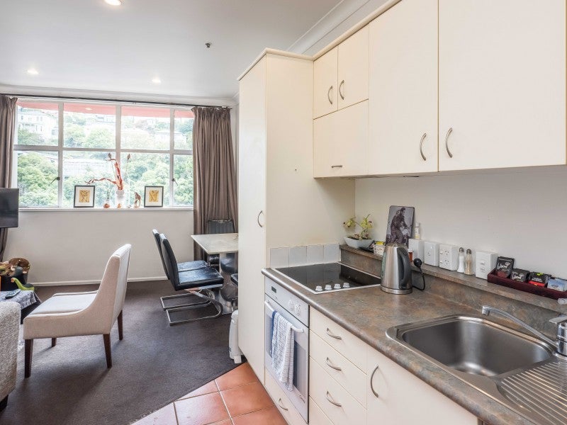 5A/120 The Terrace, Wellington Central, Wellington - Carousel 1