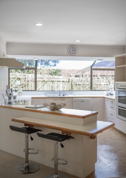 2 Camira Place, Botany Downs, Auckland - Carousel 26