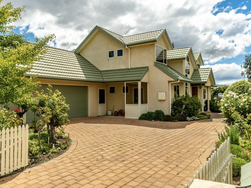 27 Melmore Terrace, Cromwell, Cromwell - Carousel 1