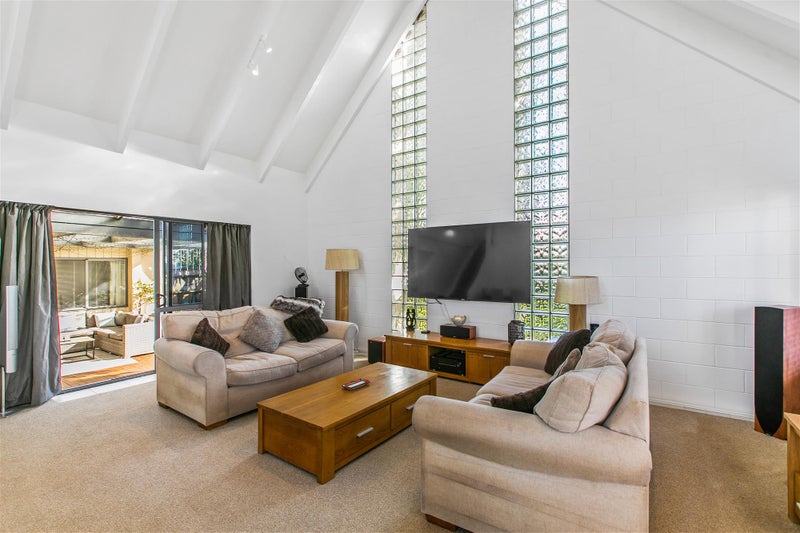 1 Yacht Place, Bucklands Beach, Auckland - Carousel 2