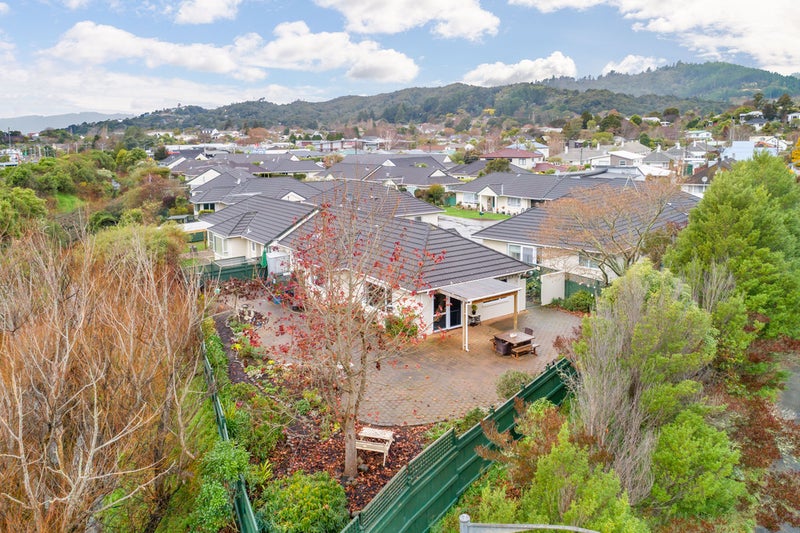 9 Millwood Place, Silverstream, Upper Hutt - Carousel 2