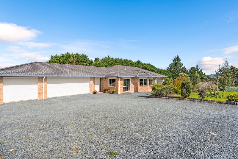 17 Bretts Place, Kamo - Carousel 26