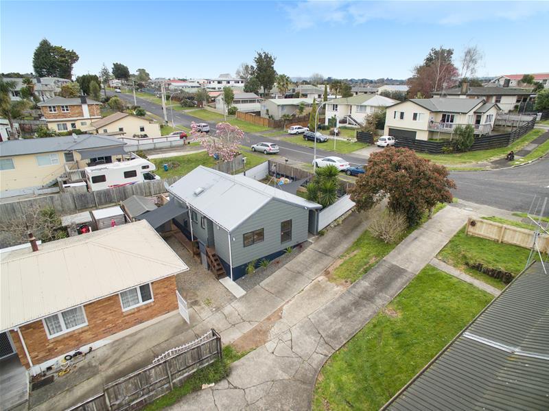 2/70 Coopers Road, Gate Pa, Tauranga - Carousel 13