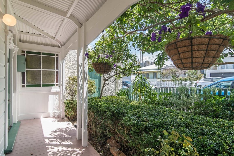 10 Picton Avenue, Newtown, Wellington - Carousel 2
