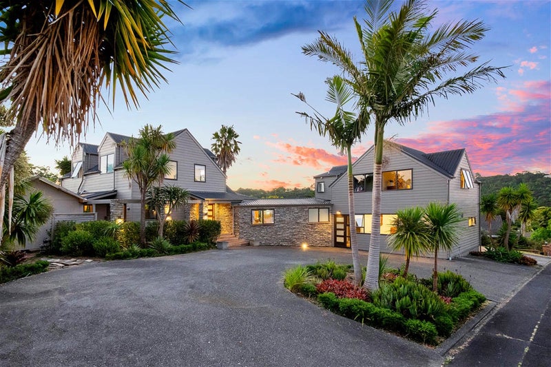 23 Waipuia Place, Greenhithe, Auckland - Carousel 2