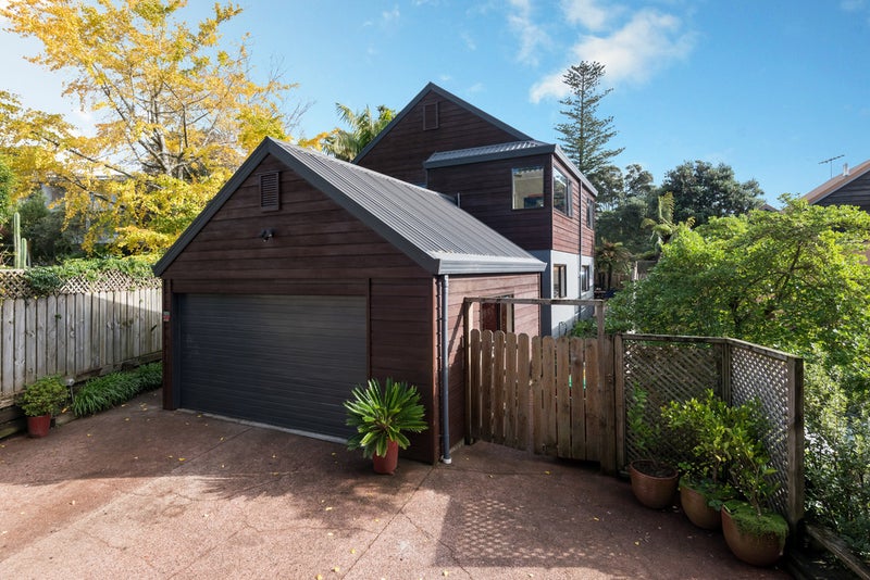 38B Uxbridge Road, Mellons Bay, Auckland - Carousel 1