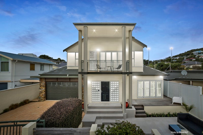 11 Swansea Street, Khandallah, Wellington - Carousel 21