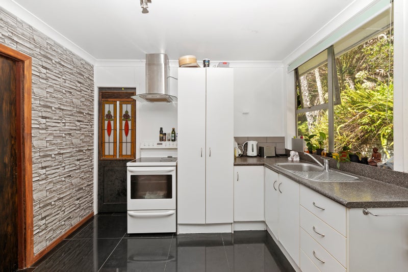 52 Opanuku Road, Henderson Valley, Auckland - Carousel 2