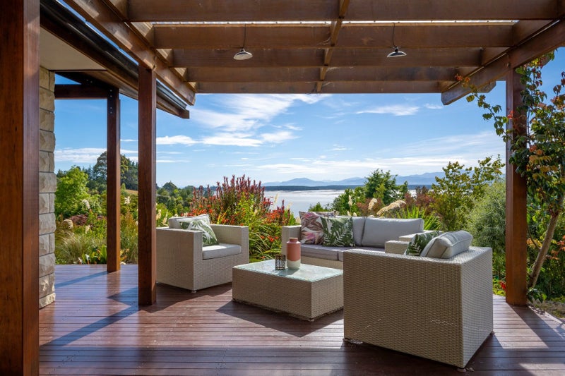 4 Bronte Road East, Bronte - Carousel 17