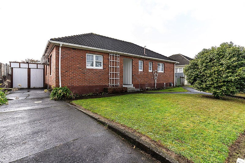 29 Moheke Avenue, Roslyn, Palmerston North - Carousel 1