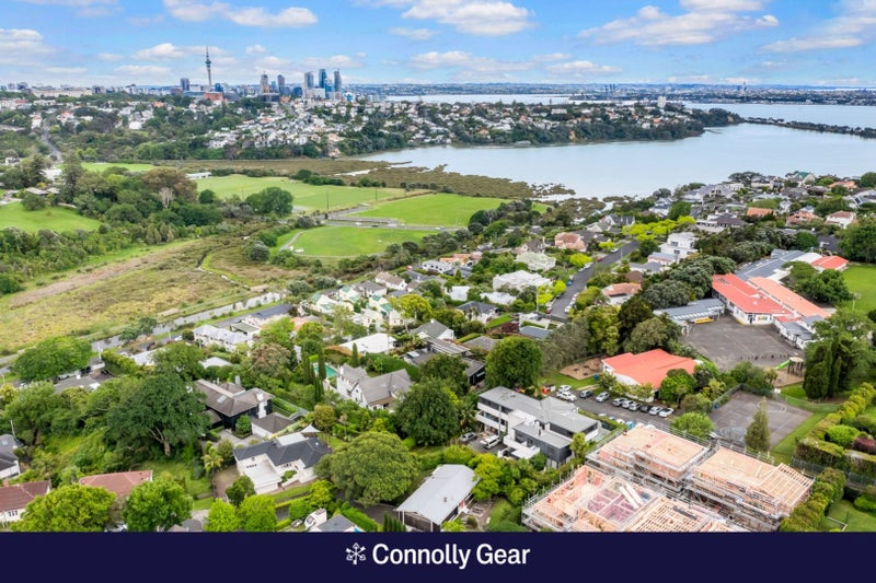 61 Spencer Street, Remuera, Auckland - Carousel 45
