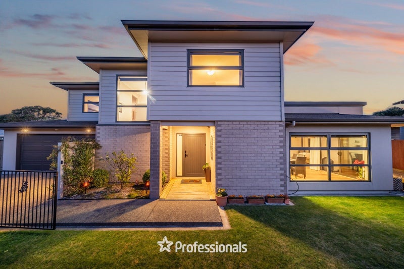 8A Glen Iris Grove, Woburn, Lower Hutt - Carousel 2