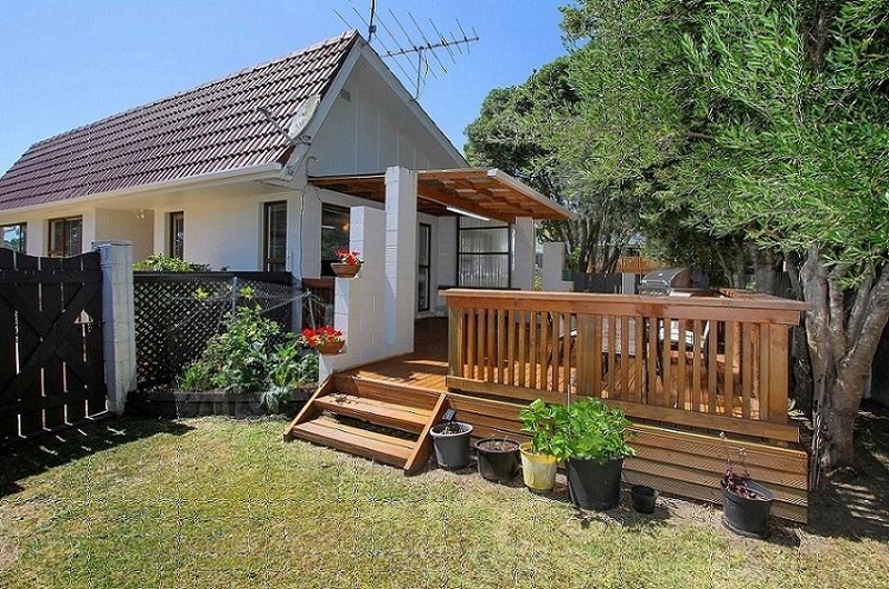 1/7 Mannering Place, Hillcrest, Auckland - Carousel 1
