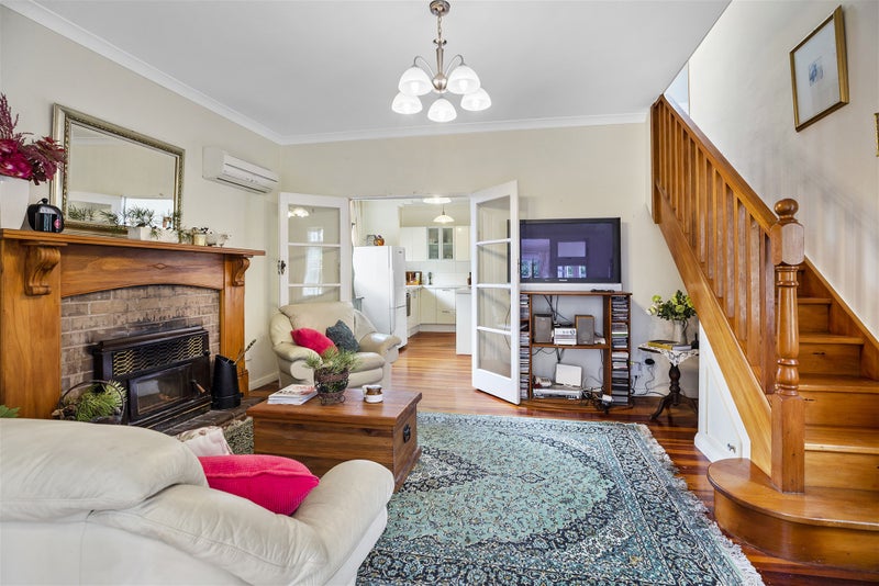 108 Main Road, Tawa, Wellington - Carousel 2