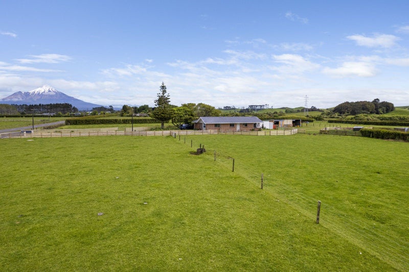 483 Beaconsfield Road, Stratford, Stratford - Carousel 1