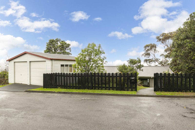 37 Westhaven Drive, Tawa, Wellington - Carousel 2