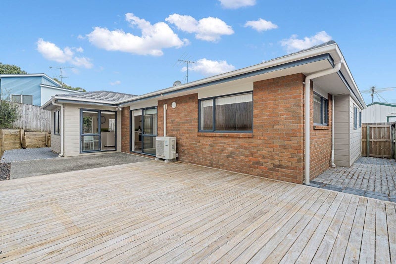 124A Brian Crescent, Stanmore Bay, Whangaparaoa - Carousel 1