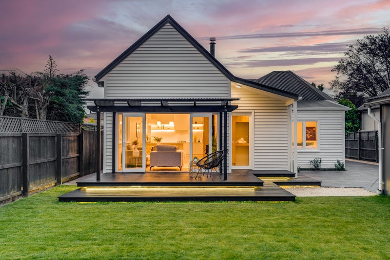 10 Weston Road, St Albans, Christchurch - Carousel 1