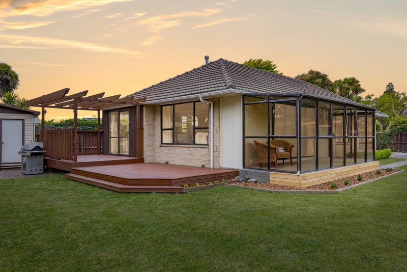 22 Fairmont Place, Hornby, Christchurch - Carousel 17