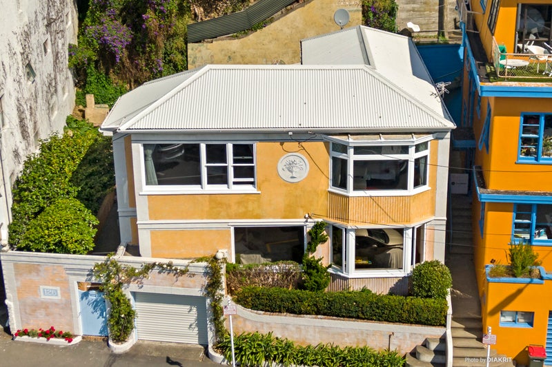 126 Oriental Parade, Oriental Bay, Wellington - Carousel 2
