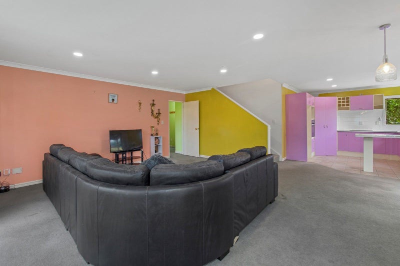 48 Manor Park Drive, Pyes Pa, Tauranga - Carousel 2