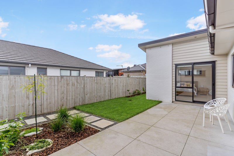 27 Waituarua Drive, Takanini, Auckland - Carousel 35