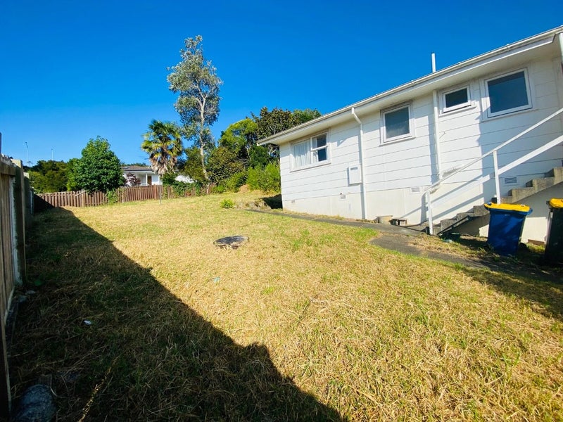 84 Salamanca Road, Sunnynook, Auckland - Carousel 2