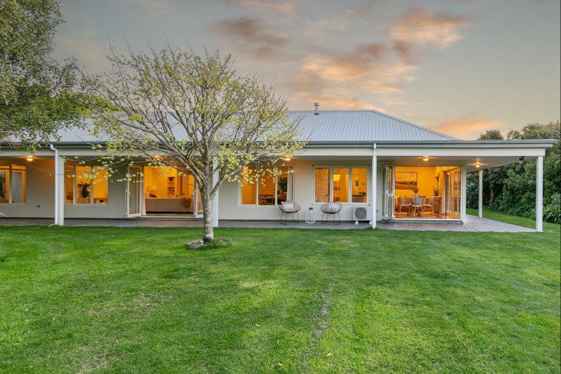 30 Gladys Scott Place, Tawa, Wellington - Carousel 27