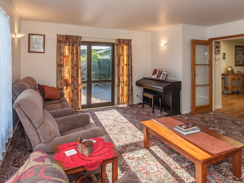 30 Railway Terrace, Ohau, Levin - Carousel 2